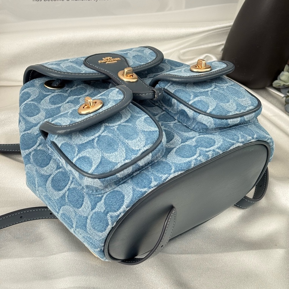 coach Hadley Backpack In Signature Denim - Picture 6 of 11
